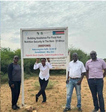 We design and facilitate training on access to finance, digital finance and the platform economy for financial institutions and development partners.